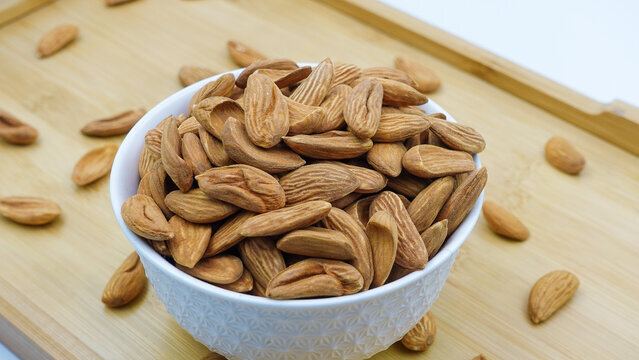 Mamro Almonds